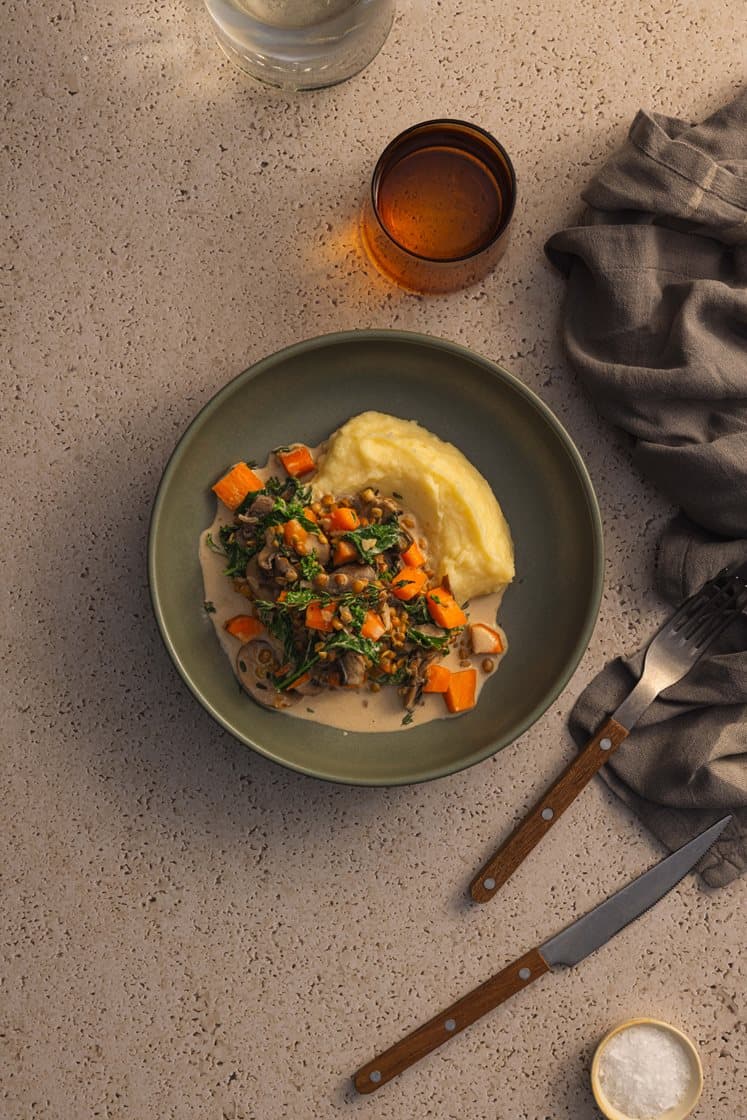 Fransk soppgryte med grønnkål, grønne linser og trøffelpotetmos